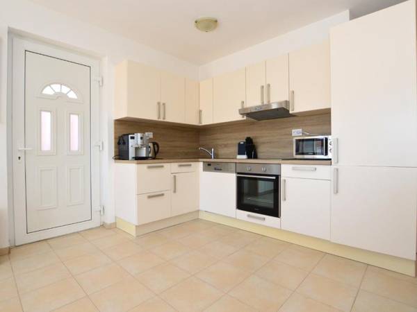 TOP-APARTMENT MONTENEGRO with private Pool!