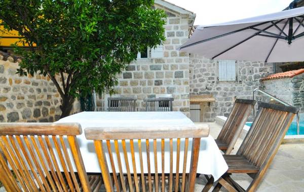 Beachfront Villa Perast