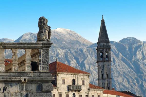 Heritage Grand Perast