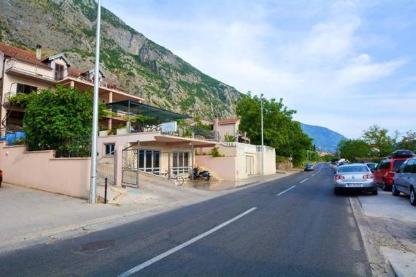 Apartments Kaludjerovic
