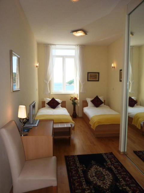 Kotor Emerald Apartments