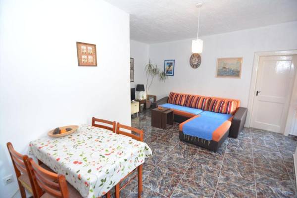 Apartment Pela