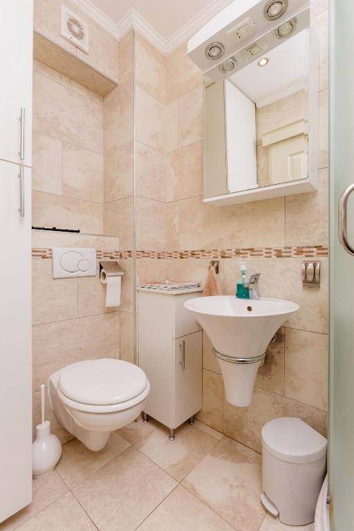 Celine's Place By The Sea