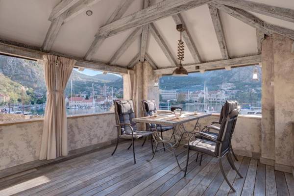 Kotor old town Palace Bucha