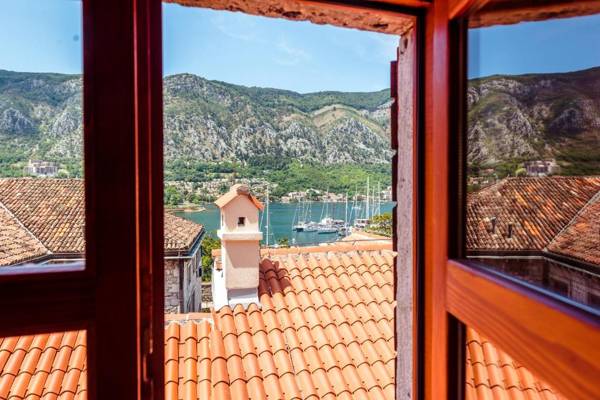 Antika Guesthouse