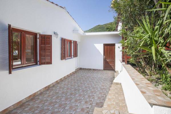 Crystal Sky Apartments