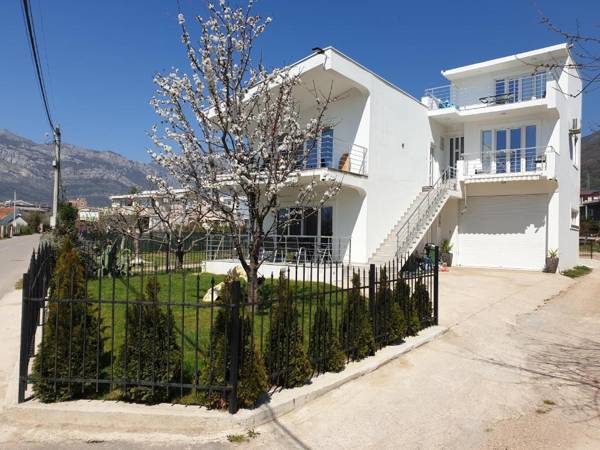 Apartments Ivanovic