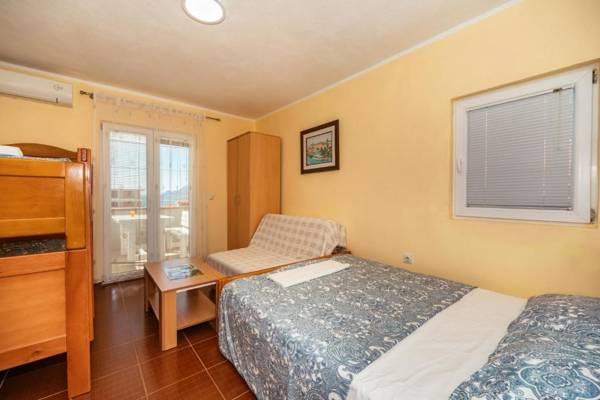 Sea House Apartments