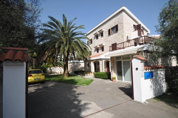 BRAVO Apartmani Budva