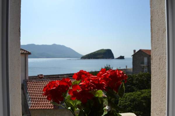 St. Nicola's Apartments