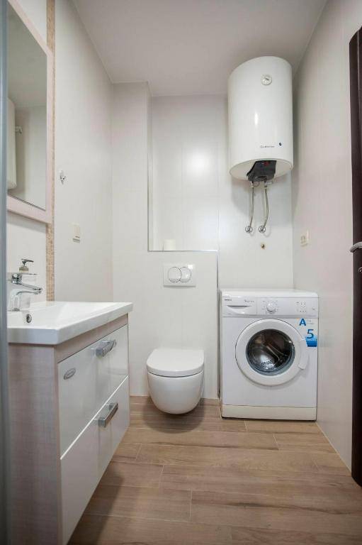 Mandir apartments - Center