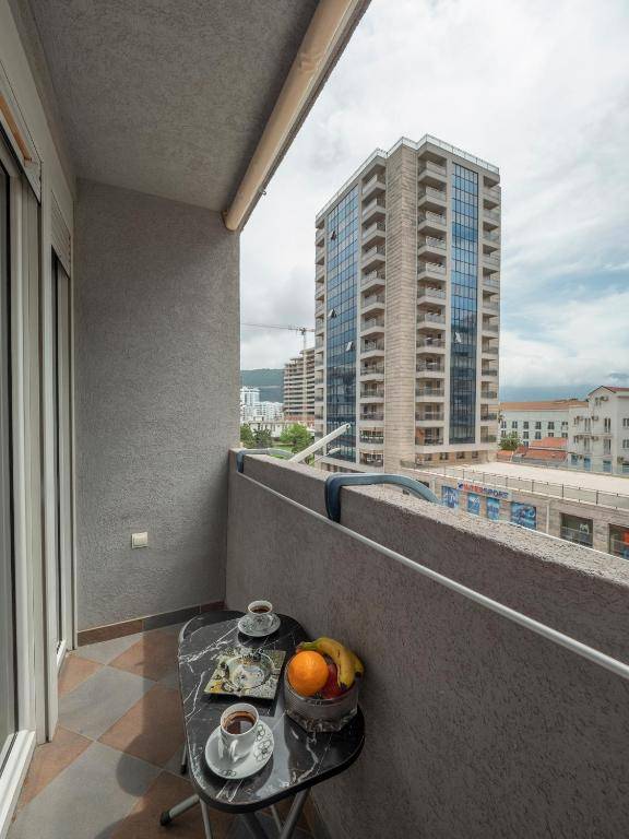 Maxim Apartment Budva