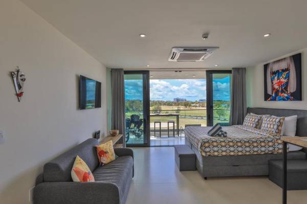 Fourteen at Mullet Bay