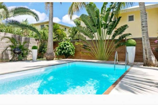 Villa Magellan walkable Orient Bay beach private pool