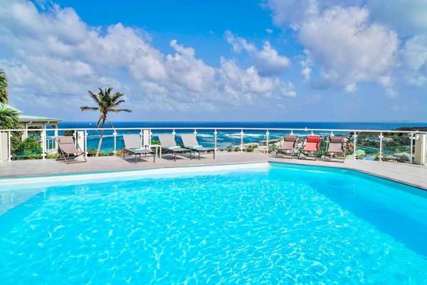 V5 Between sky and sea Caribbean magical view