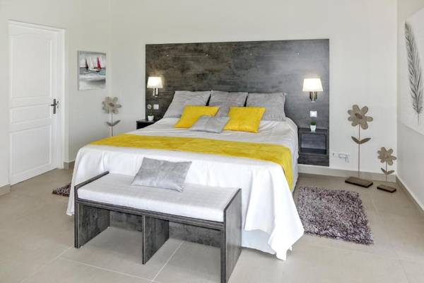 Seafacing Villas Apartments Rentals