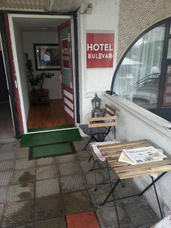 The Bulevard Hotel