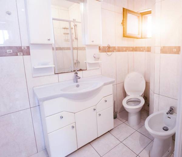 Universe Rooms & Apartments