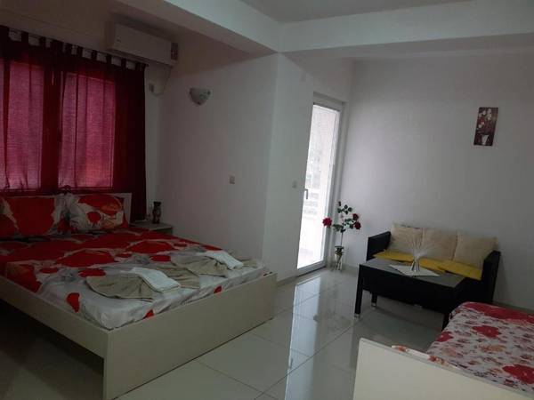 Villa & Apartments Antigona