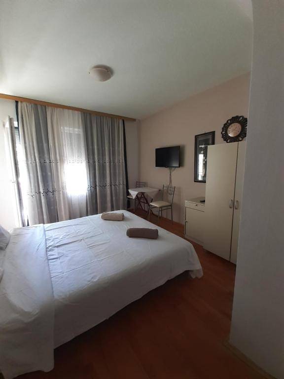 Guest House Zarnovel Palace