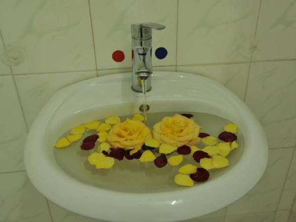 Golden City Crown Hotel