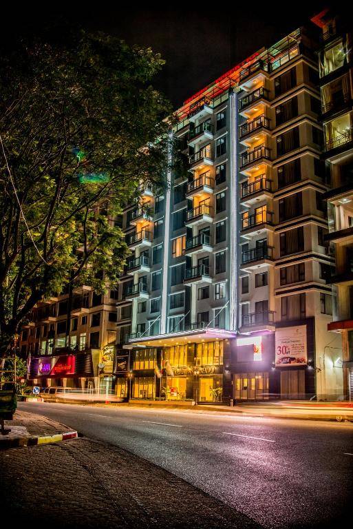 Esperado Lakeview Hotel