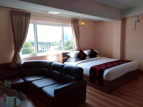 Hotel Chicago Yangon Myanmar