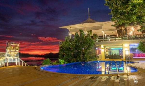 Victoria Cliff Hotel & Resort
