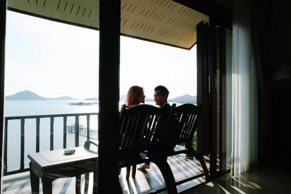 Victoria Cliff Hotel & Resort