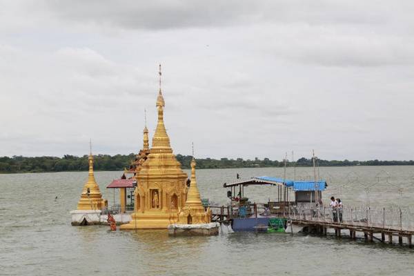 The Floral Breeze Hotel (Wun Zin)