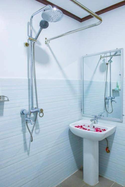 True Treasure Hotel