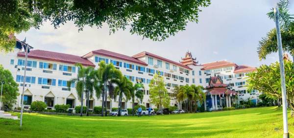 Mawlamyaing Strand Hotel