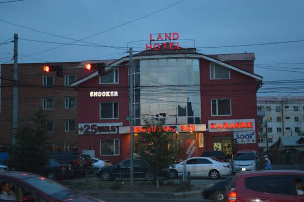 Land Hotel