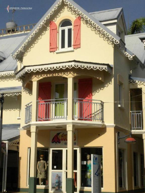 CoCoKreyol - " GRENADINE "