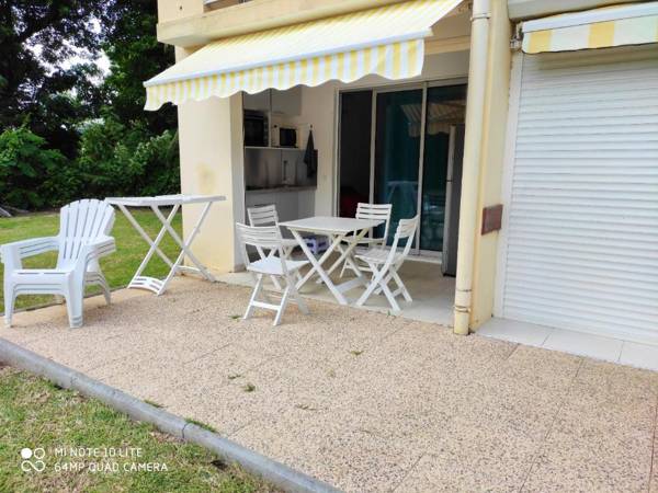Studio avec piscine partagee jardin clos et wifi a Saint Anne