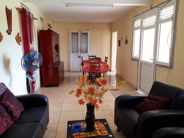 Maison de 4 chambres avec jardin clos et wifi a Sainte Anne