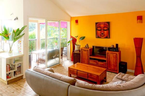 Appartement de 3 chambres avec piscine partagee jardin amenage et wifi a Riviere Pilote