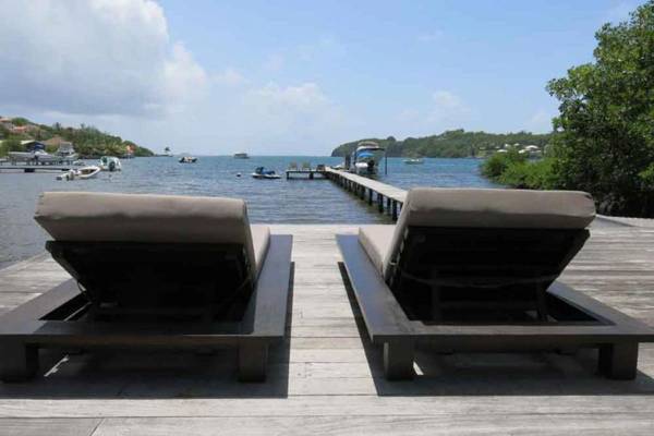 Luxury waterfront villa MQFR08