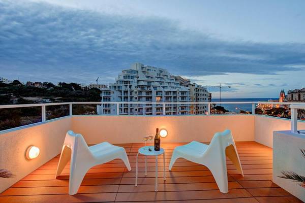Balluta Bay Beach house with Seaviews