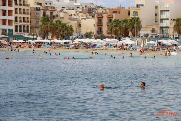 Luxurious Duplex Seafront Apt w/ Amazing Sea Views