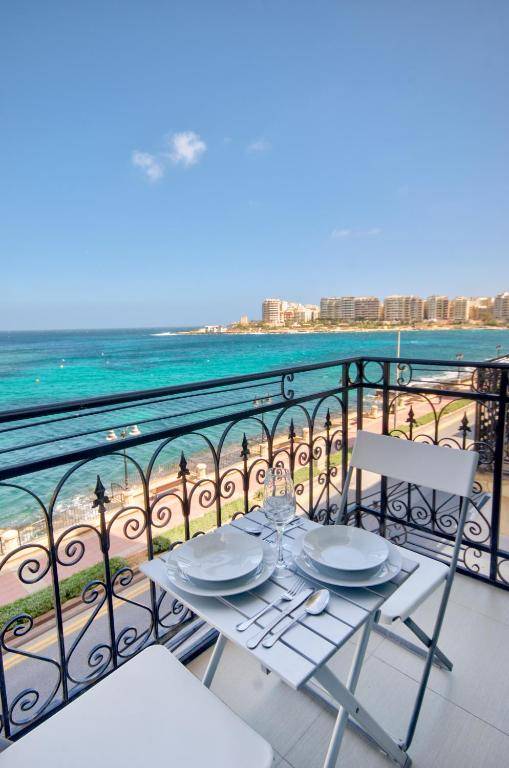 St Julians Seafront Holiday Apartment