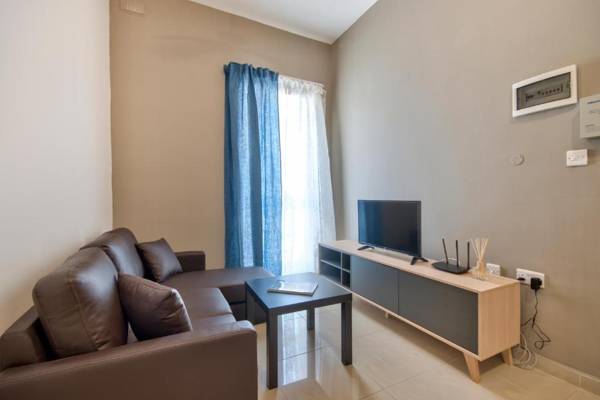 Just off the Strand Gzira Apartment