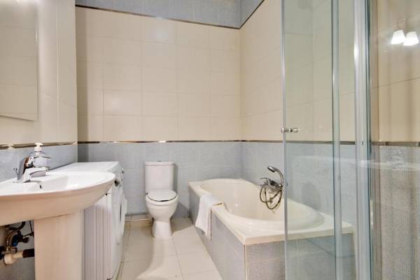 Just off the Strand Gzira Apartment