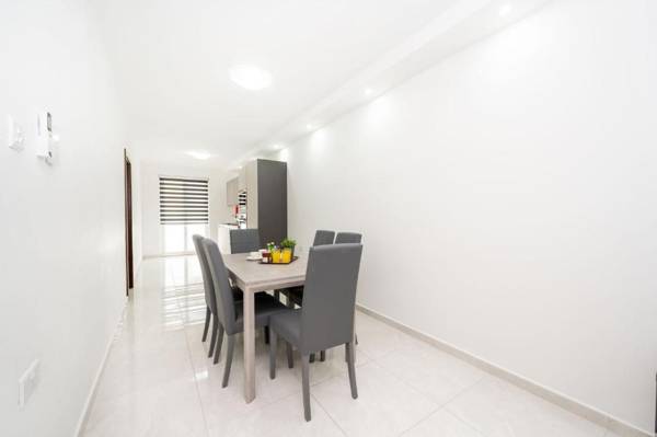 Vela Blu Apartments - Rose Court
