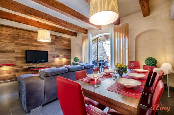 Gozo Villa near Beach w/Private Pool  AC  BBQ