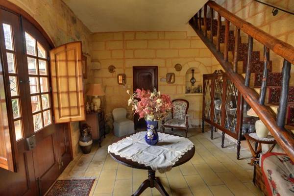 Ta' Bertu Host Family Bed & Breakfast
