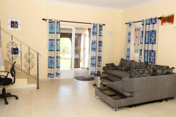 Workspace - 2 bedrooms house with shared pool terrace and wifi at Grand Gaube