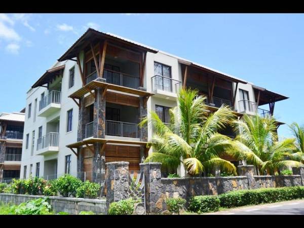 West Terraces Residence No 5 with Seafront Beachfront License No 13516