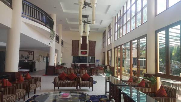 Hulhule Island Hotel