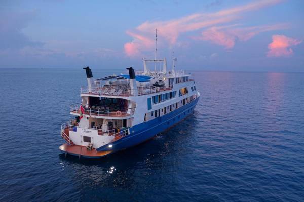 Yasawa Princess Floating Hotel